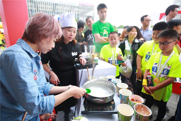 小有大能量 康师傅助力上海亲子马拉松